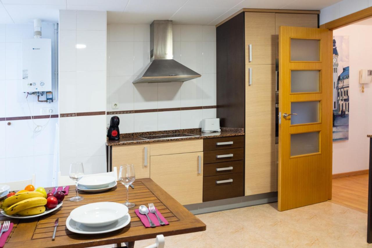 ולנסיה Lovely 2 Bedroom Terrace Wifi Parking Ac Heating Attic מראה חיצוני תמונה
