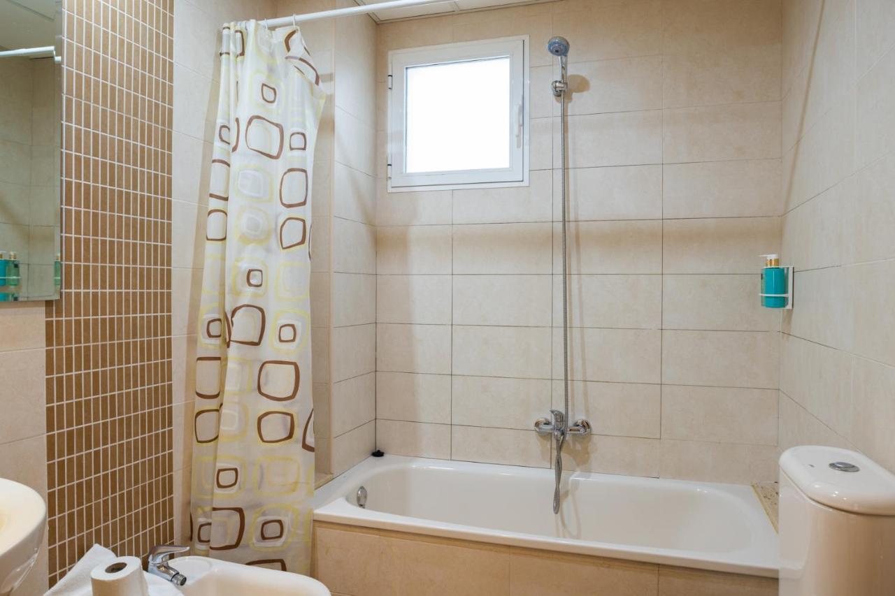 ולנסיה Lovely 2 Bedroom Terrace Wifi Parking Ac Heating Attic מראה חיצוני תמונה