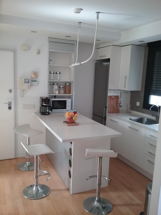 ולנסיה Lovely 2 Bedroom Terrace Wifi Parking Ac Heating Attic מראה חיצוני תמונה