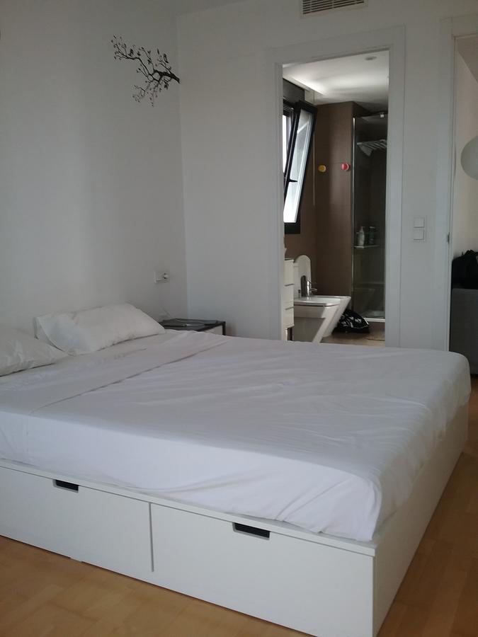 ולנסיה Lovely 2 Bedroom Terrace Wifi Parking Ac Heating Attic מראה חיצוני תמונה