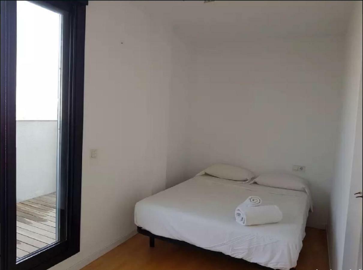 ולנסיה Lovely 2 Bedroom Terrace Wifi Parking Ac Heating Attic מראה חיצוני תמונה